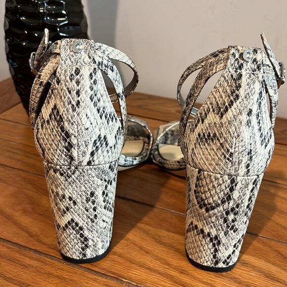 EUC Circus By Sam Edelman Oleana Snakeskin Heels size 7 1/2. - Picture 6 of 11